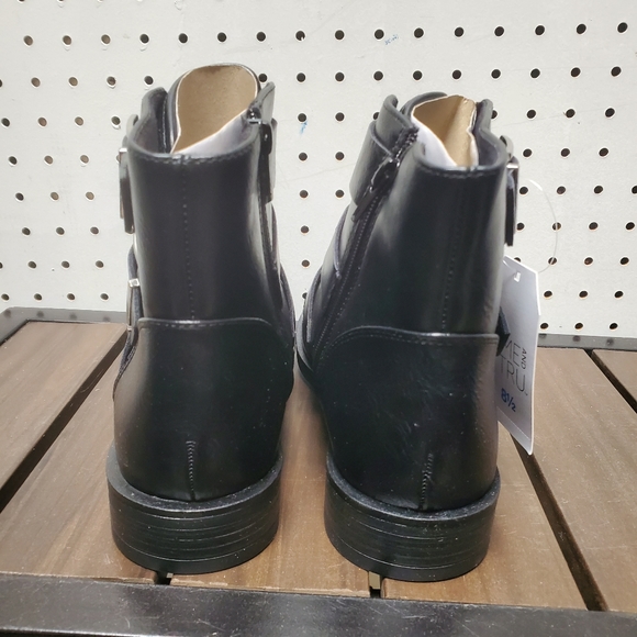 Time & Tru 3 Buckle Bootie Ankle Boot NWT - Picture 7 of 9
